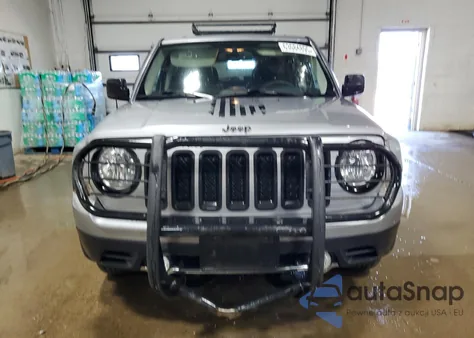 2017 Jeep Patriot Latitude z USA, uszkodzony, nr VIN 1C4NJPFA8HD211785